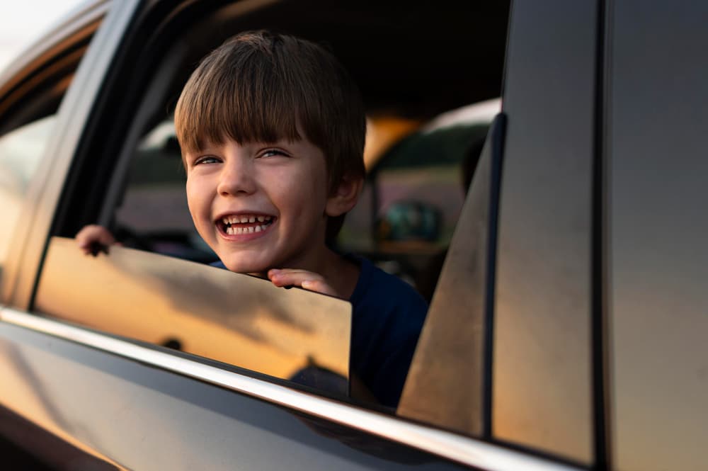 Découvrir la voiture : 10 éléments simples à reconnaître pour les enfants 1 Découvrir la voiture : 10 éléments simples à reconnaître pour les enfants