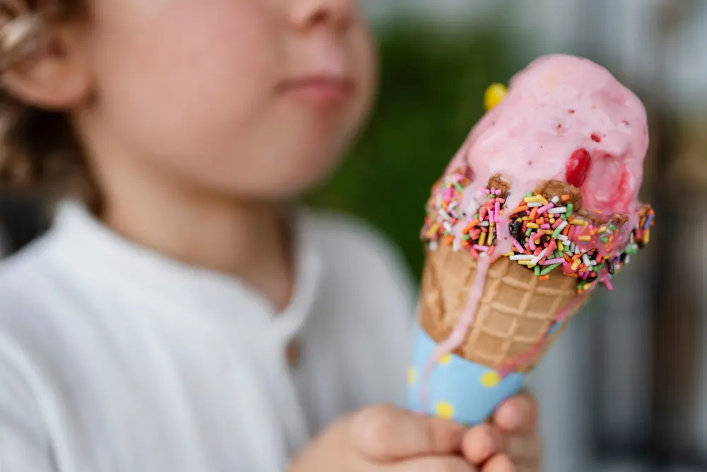 Atelier glaces colorées : jouer avec les fruits et les couleurs 1 Glace coloré